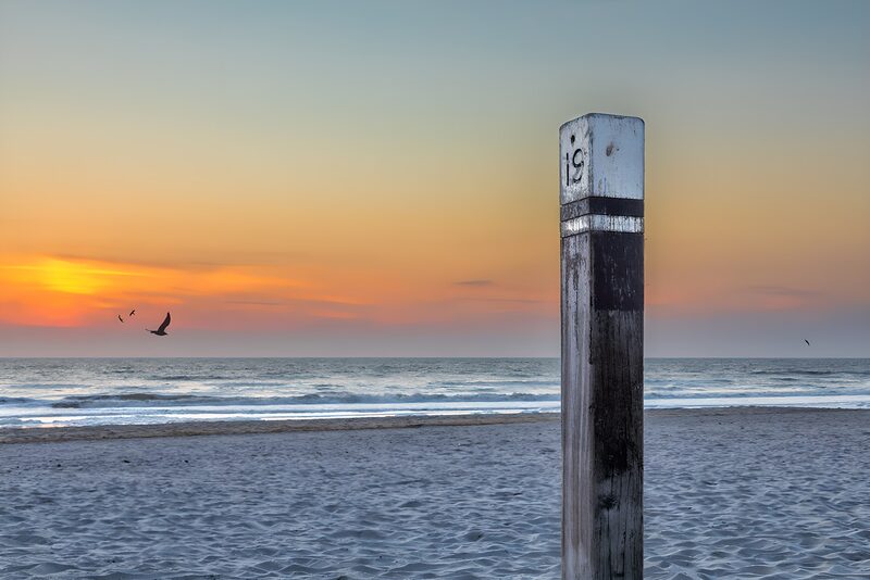 Zonsondergang bij het strand