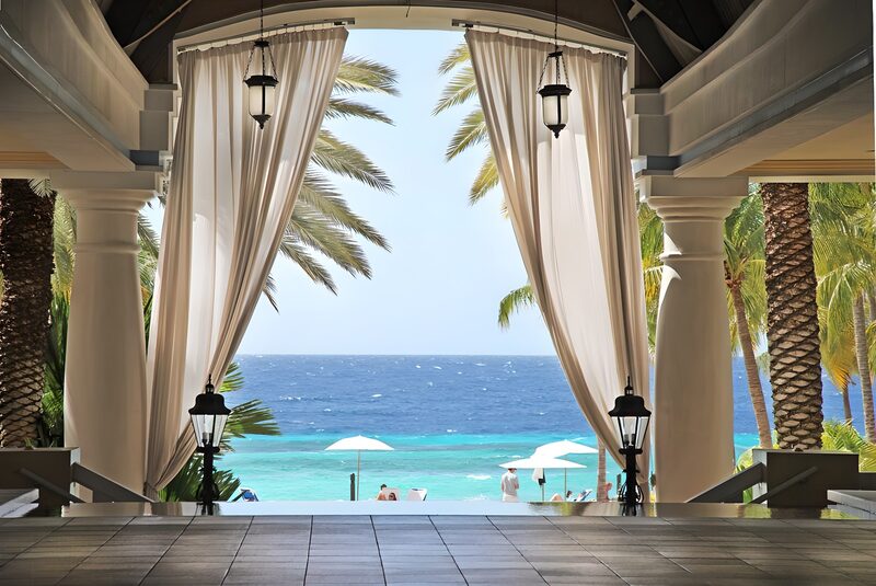 Tropisch Uitzicht vanuit Luxe Resort