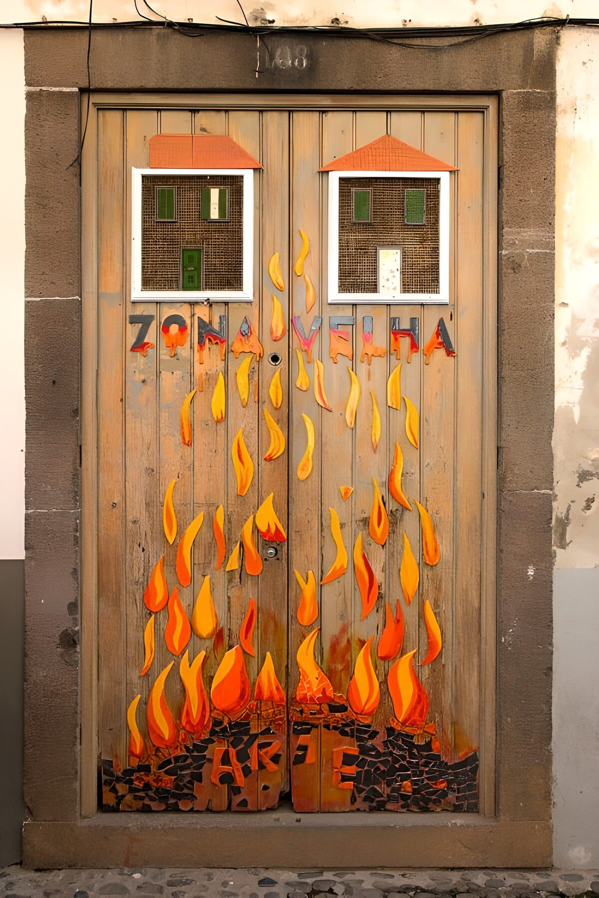 Kunstzinnige Deur in Zona Velha