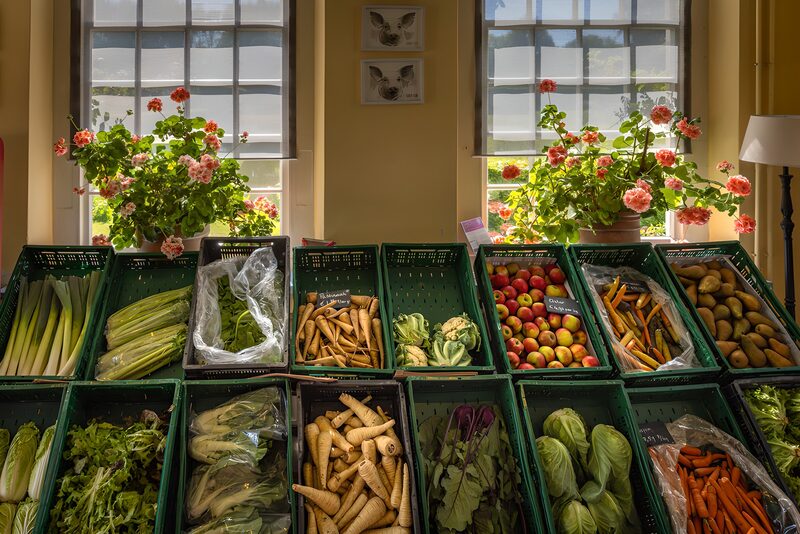 Verse groentes en fruit in de winkel
