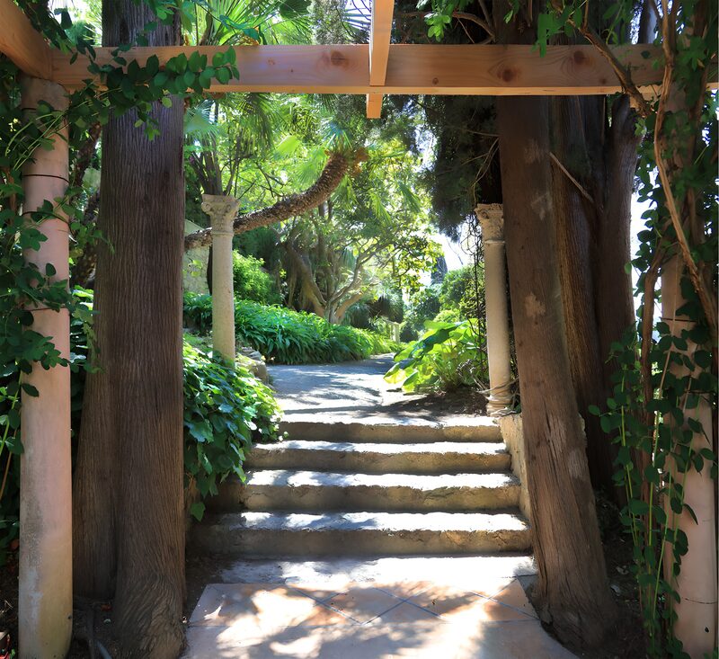 Betoverend Pad door de Tuin